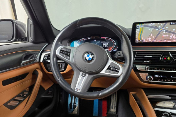 2022 BMW 5 серии с пробегом 37 985 км