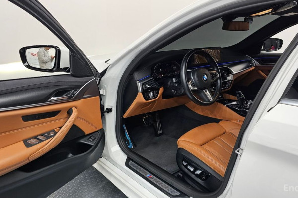 2022 BMW 5 серии с пробегом 31 866 км