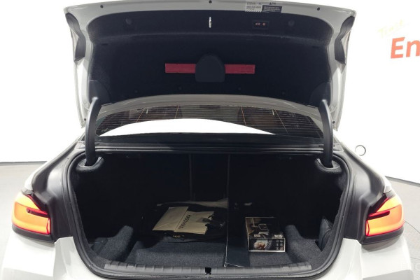 2022 BMW 5 серии с пробегом 31 866 км