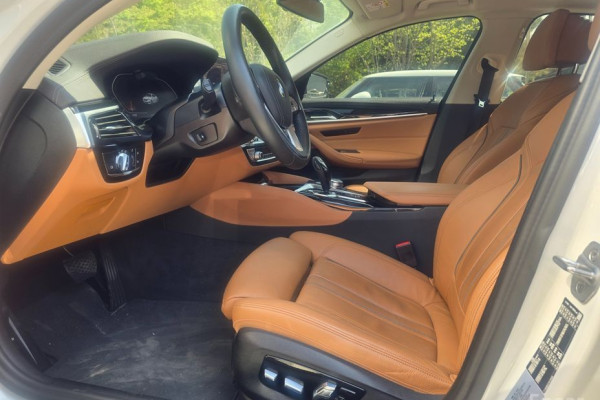 2022 BMW 5 серии с пробегом 59 214 км