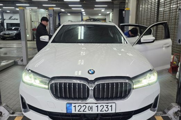 2022 BMW 5 серии с пробегом 59 214 км