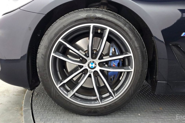 2022 BMW 5 серии с пробегом 43 094 км