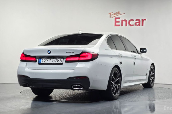 2022 BMW 5 серии с пробегом 33 867 км