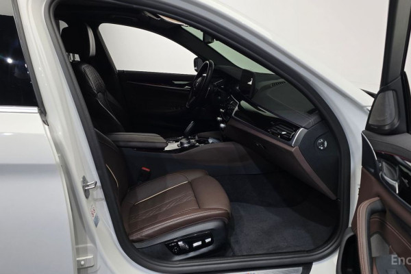 2022 BMW 5 серии с пробегом 33 867 км