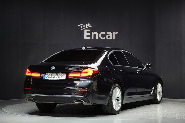 2022 BMW 5 серии с пробегом 28 986 км