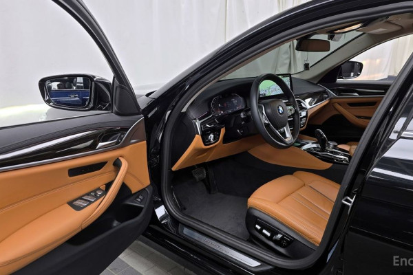 2022 BMW 5 серии с пробегом 28 986 км