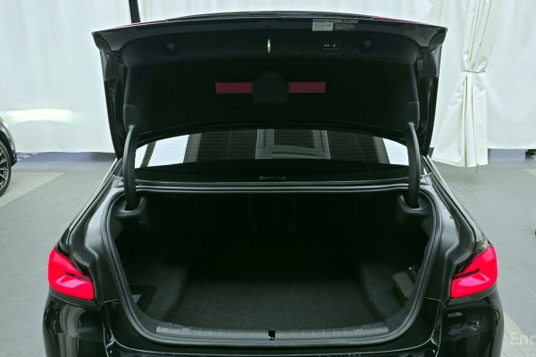 2022 BMW 5 серии с пробегом 28 986 км