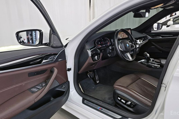 2022 BMW 5 серии с пробегом 82 737 км