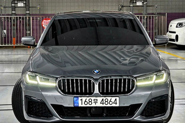 2022 BMW 5 серии с пробегом 38 755 км