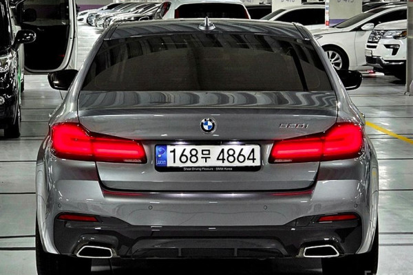 2022 BMW 5 серии с пробегом 38 755 км