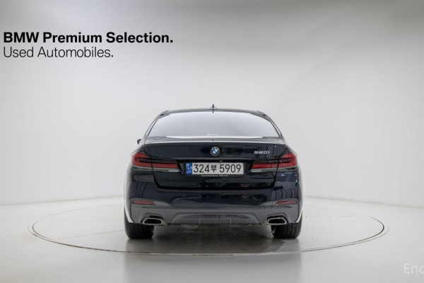 2022 BMW 5 серии с пробегом 25 455 км