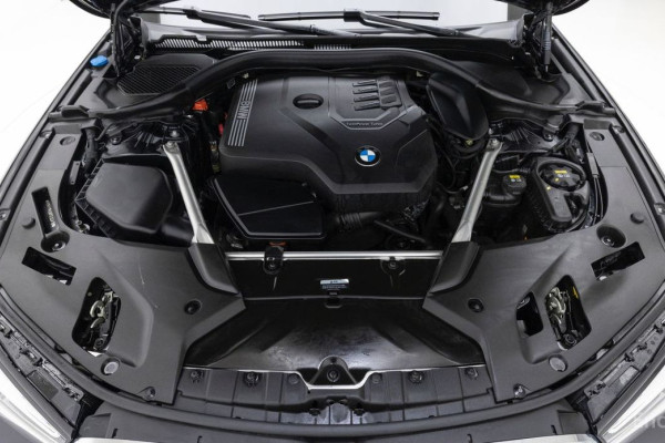 2022 BMW 5 серии с пробегом 25 455 км