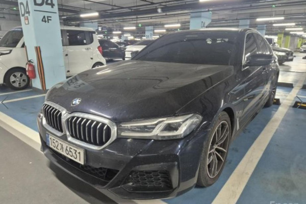 2022 BMW 5 серии с пробегом 69 253 км
