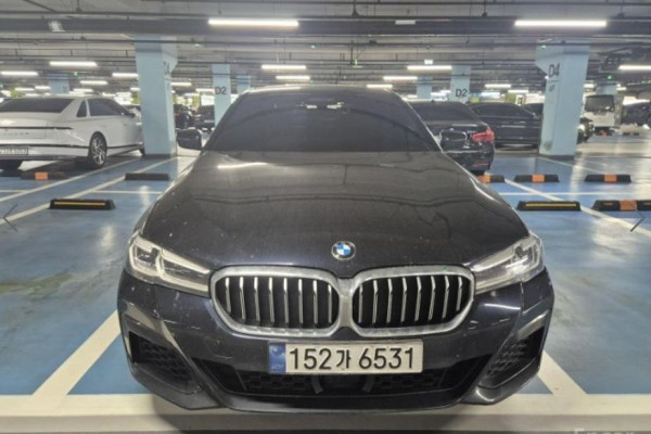 2022 BMW 5 серии с пробегом 69 253 км