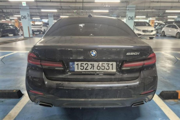 2022 BMW 5 серии с пробегом 69 253 км