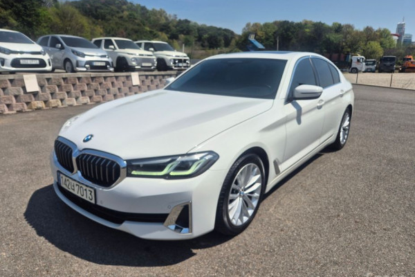 2022 BMW 5 серии с пробегом 53 120 км