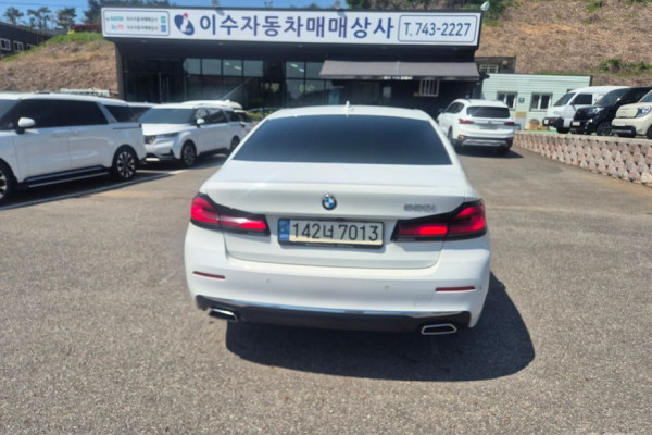 2022 BMW 5 серии с пробегом 53 120 км