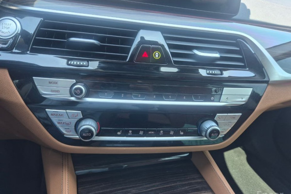 2022 BMW 5 серии с пробегом 53 120 км