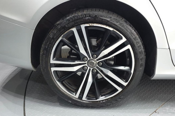 2022 Volvo S60 с пробегом 51 057 км