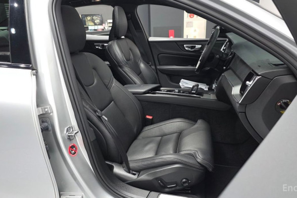 2022 Volvo S60 с пробегом 51 057 км