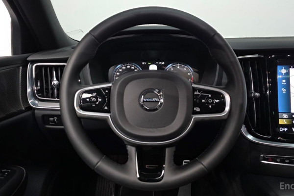 2022 Volvo S60 с пробегом 51 057 км