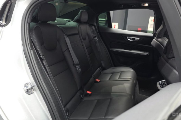 2022 Volvo S60 с пробегом 51 057 км