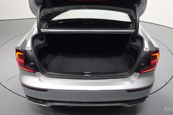 2022 Volvo S60 с пробегом 51 057 км