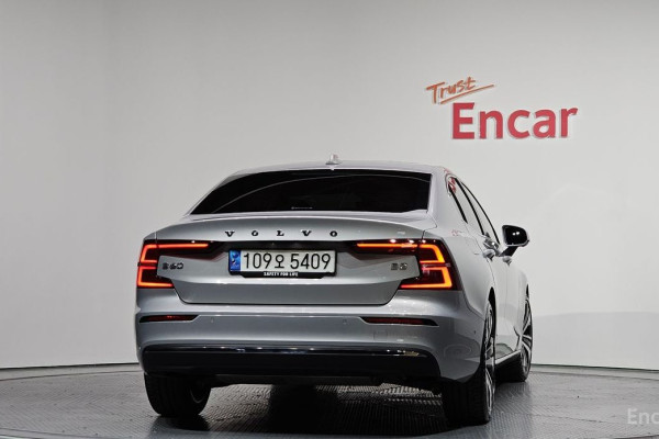 2023 Volvo S60 с пробегом 51 858 км