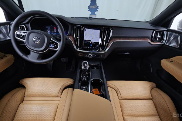 2023 Volvo S60 с пробегом 51 858 км