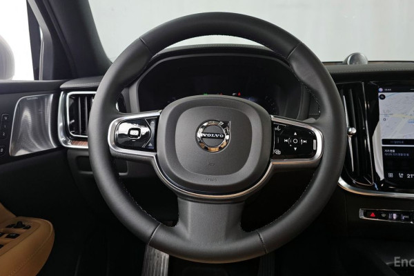 2023 Volvo S60 с пробегом 51 858 км