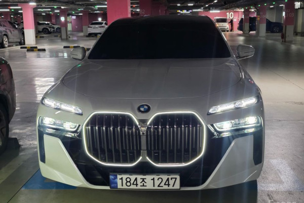 2023 BMW 7 серии с пробегом 22 800 км