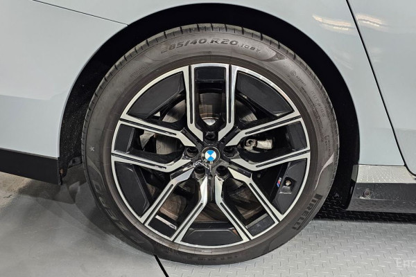 2024 BMW 7 серии с пробегом 33 691 км