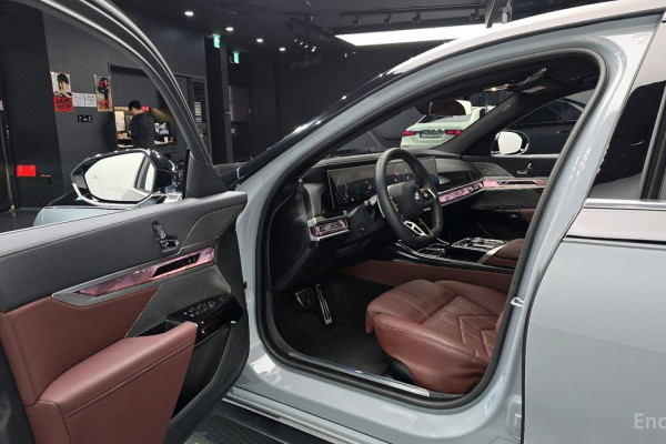 2025 BMW 7 серии с пробегом 8 397 км
