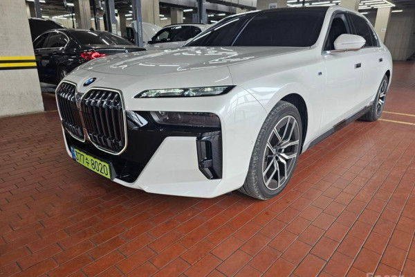 2025 BMW 7 серии с пробегом 17 001 км