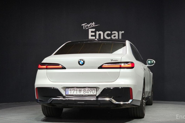 2023 BMW 7 серии с пробегом 27 393 км