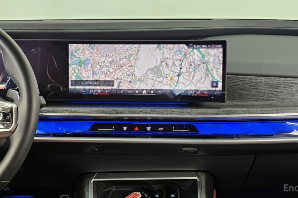 2023 BMW 7 серии с пробегом 27 393 км