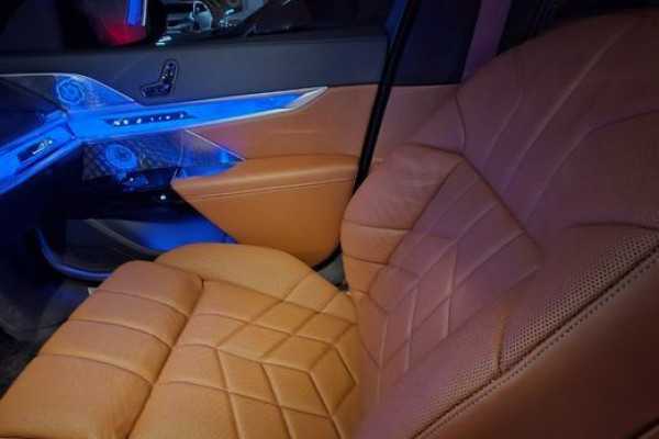 2025 BMW 7 серии с пробегом 10 500 км