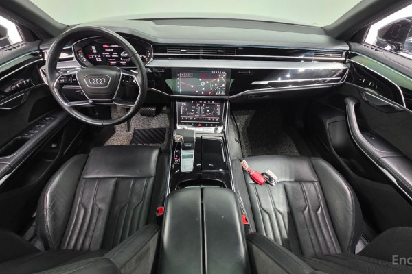 2021 Audi A8 с пробегом 129 047 км