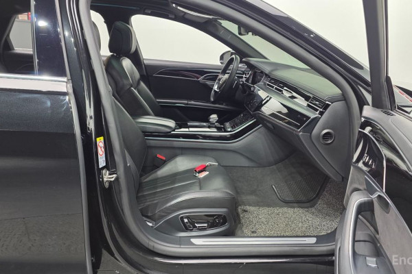 2021 Audi A8 с пробегом 129 047 км