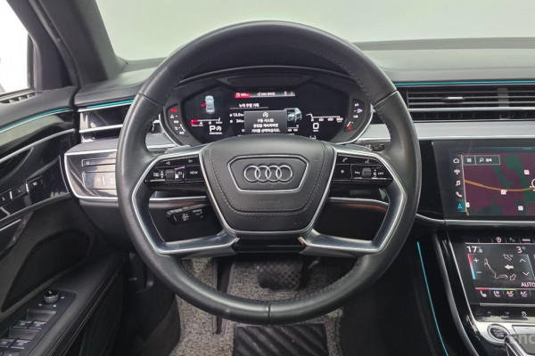 2021 Audi A8 с пробегом 129 047 км