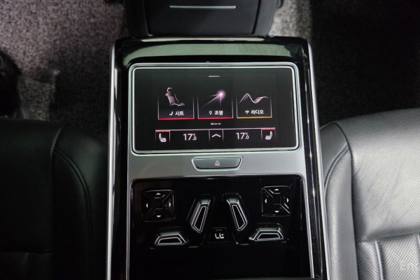 2021 Audi A8 с пробегом 129 047 км