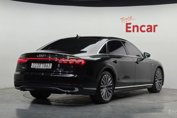 2022 Audi A8 с пробегом 17 152 км