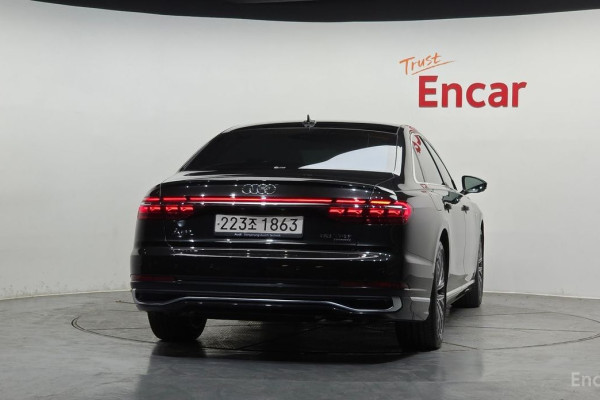 2022 Audi A8 с пробегом 17 152 км