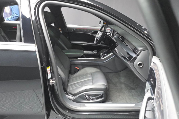 2023 Audi A8 с пробегом 19 436 км