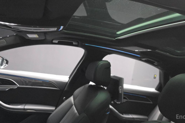 2023 Audi A8 с пробегом 19 436 км