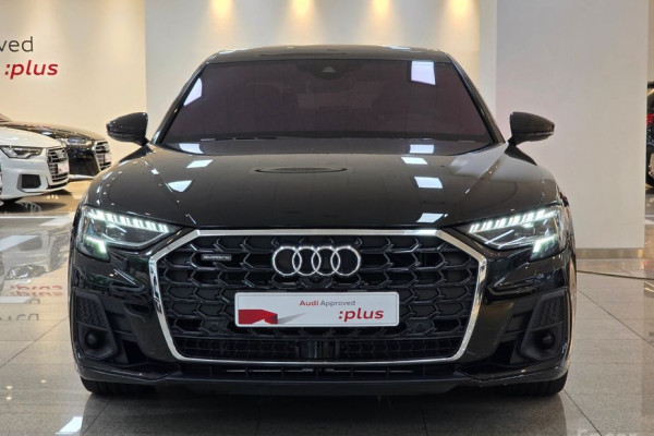 2023 Audi A8 с пробегом 19 000 км