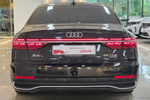 2023 Audi A8 с пробегом 19 000 км