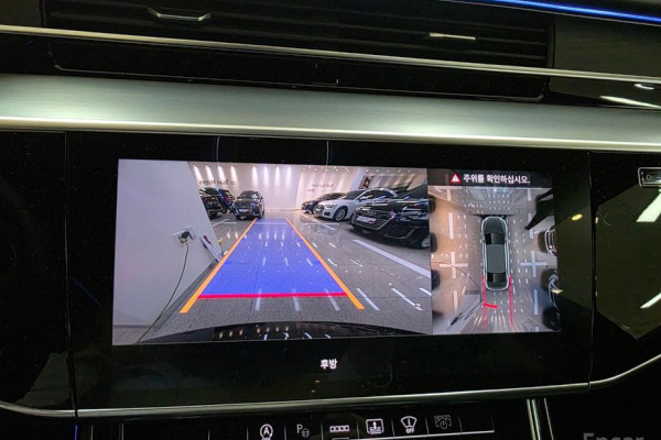 2023 Audi A8 с пробегом 19 000 км