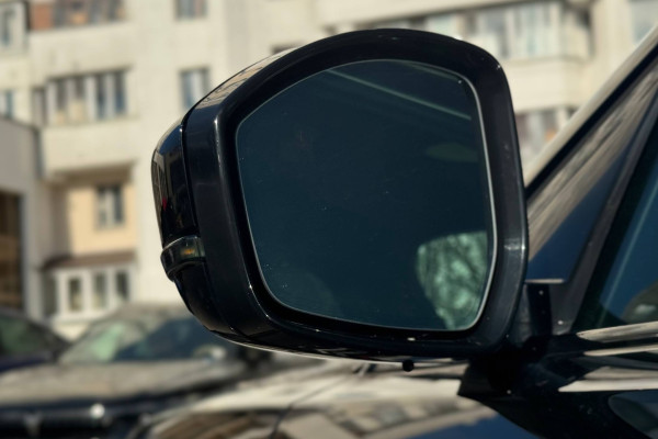 2022 Land Rover Range Rover Velar с пробегом 29 700 км