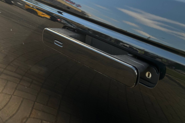 2022 Land Rover Range Rover Velar с пробегом 29 700 км